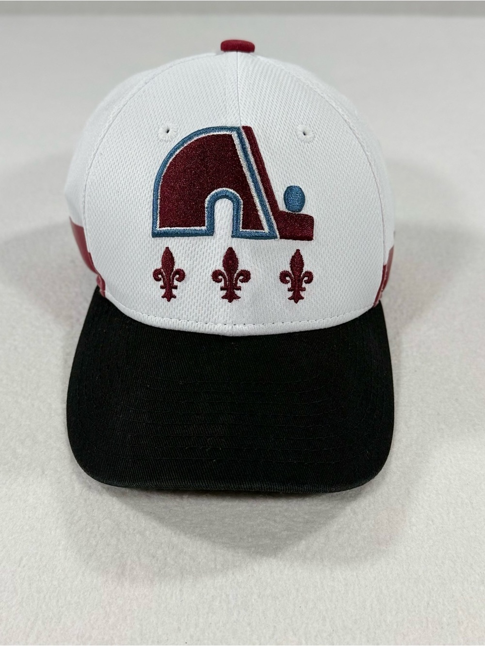 NHL Colorado Avalanche YOUTH Reverse Retro 1.0 Adjustable Snapback Hat Nordiques